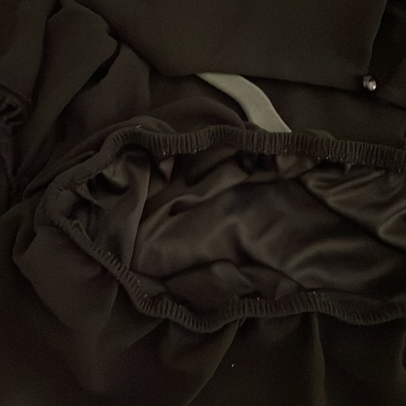 Small Black Bell Sleeves with lace cutout Keyhole with tie closure - Picture 8 of 10